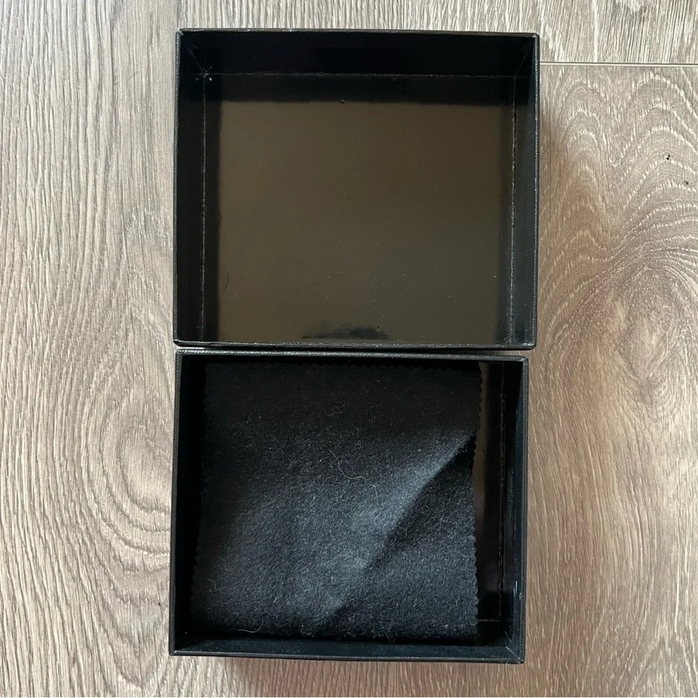 Chanel Box (BB69)